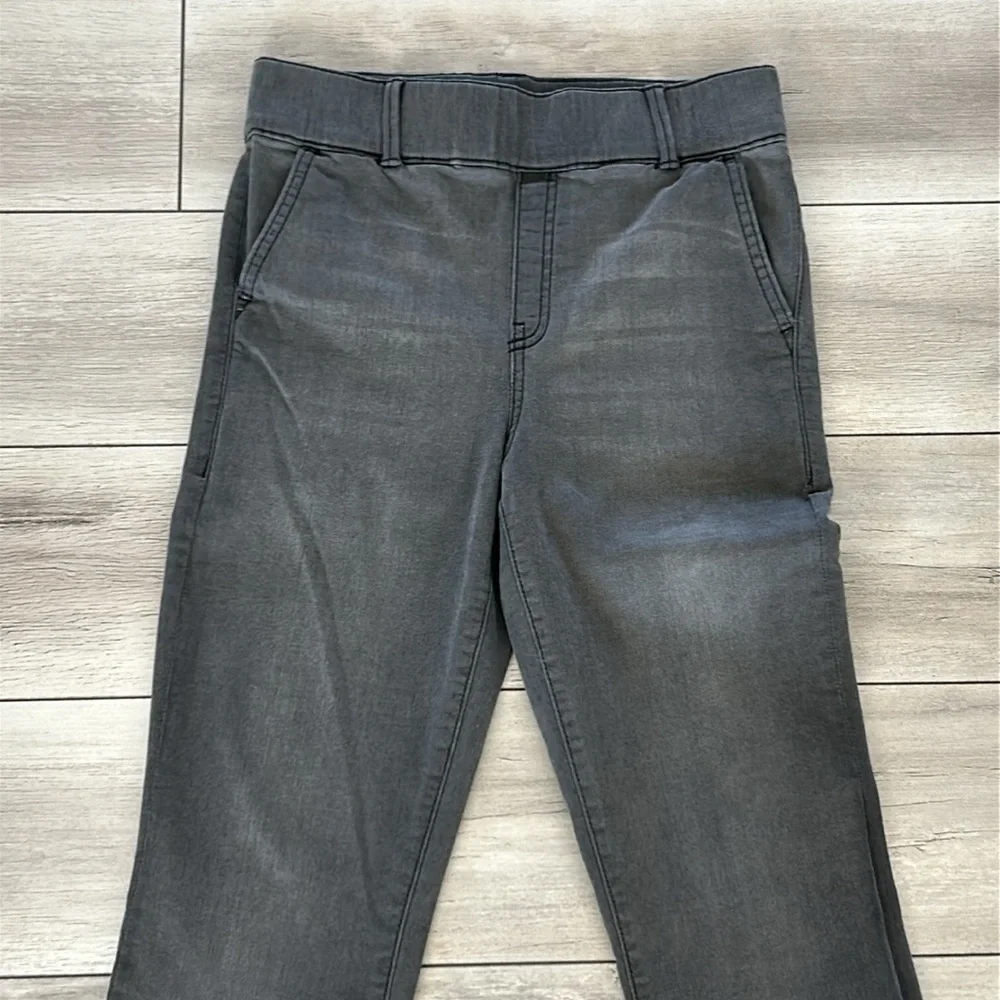 Juicy Couture pull on flare jeans in gray size 27